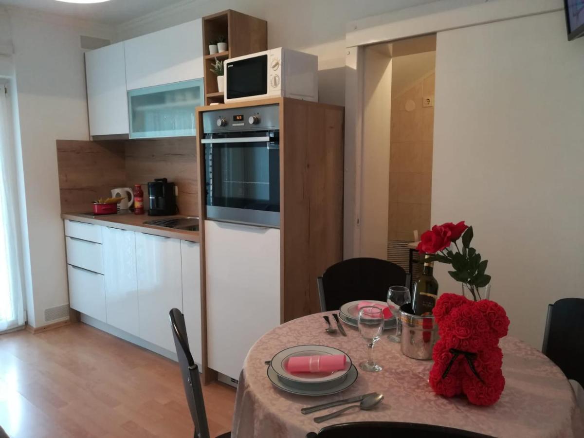 Apartment And Room Hudoletnjak Šilo Zewnętrze zdjęcie