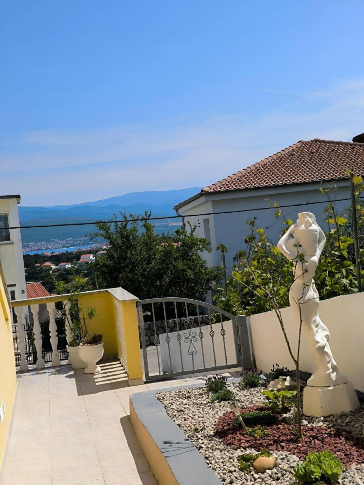 Apartment And Room Hudoletnjak Šilo Zewnętrze zdjęcie